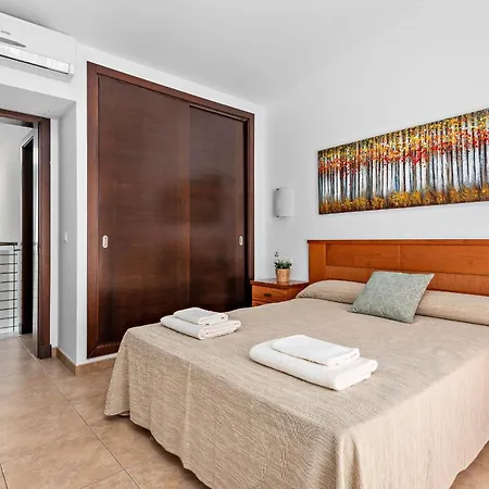 Calan Bosch Emily * Калан-Бош