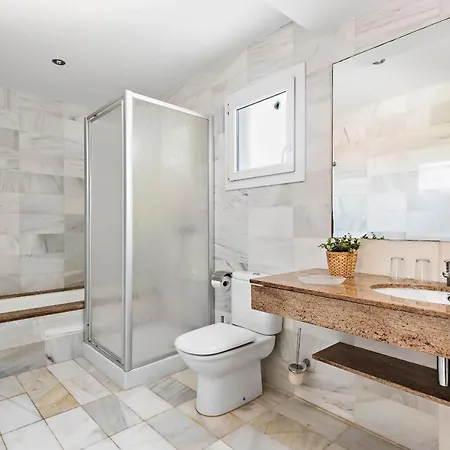 Calan Bosch Emily Вилла